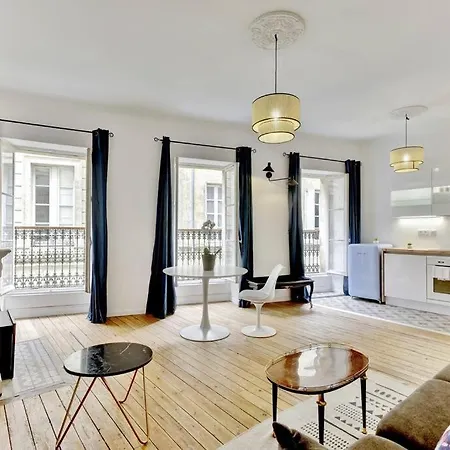 Le Chandelier - Magnifique T2 Quartier St Pierre Apartamento